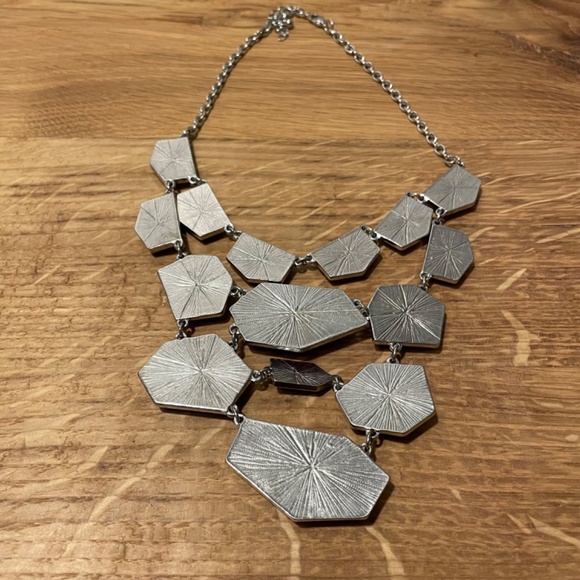 Necklace Fashion Jewelry Red and Silver Geometric Pattern Accessory - Picture 6 of 9